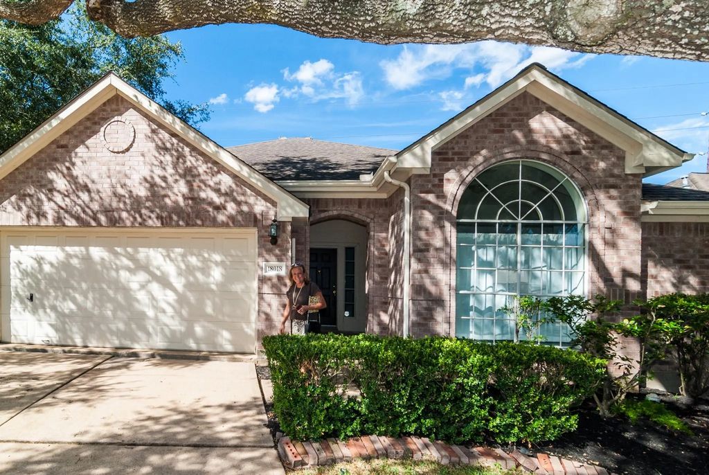 18018 Oakmoss Hill Court, Richmond
