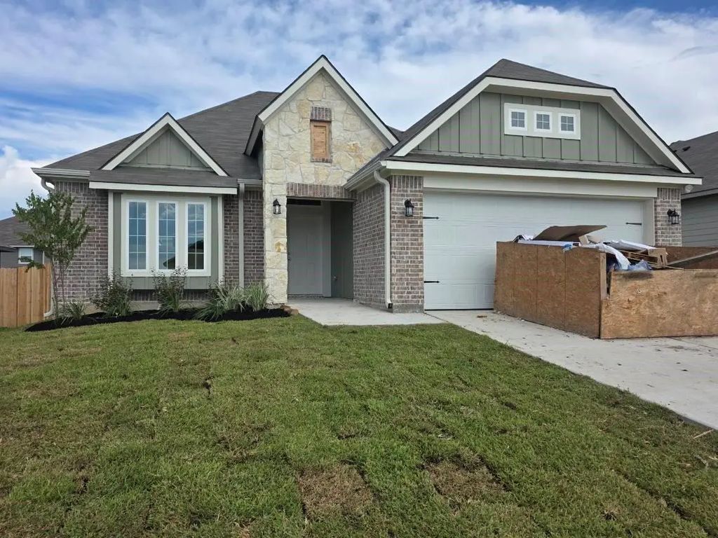 1499 Lake Ridge Drive, Brenham