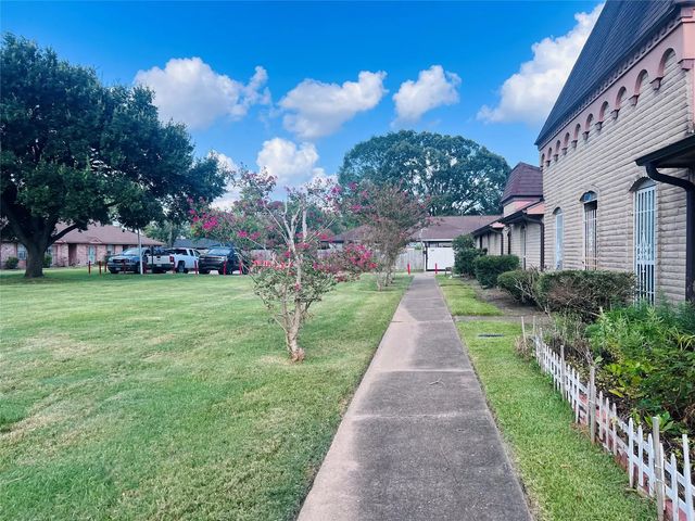 7423 Cook Road, Houston
