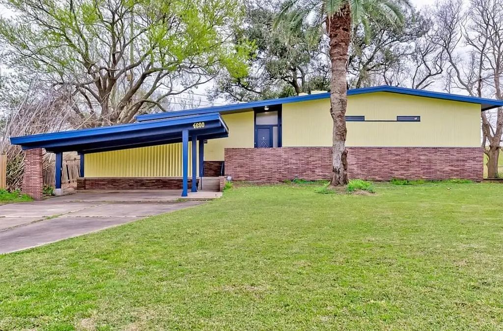 4600 Lakeshore Drive, Port Arthur