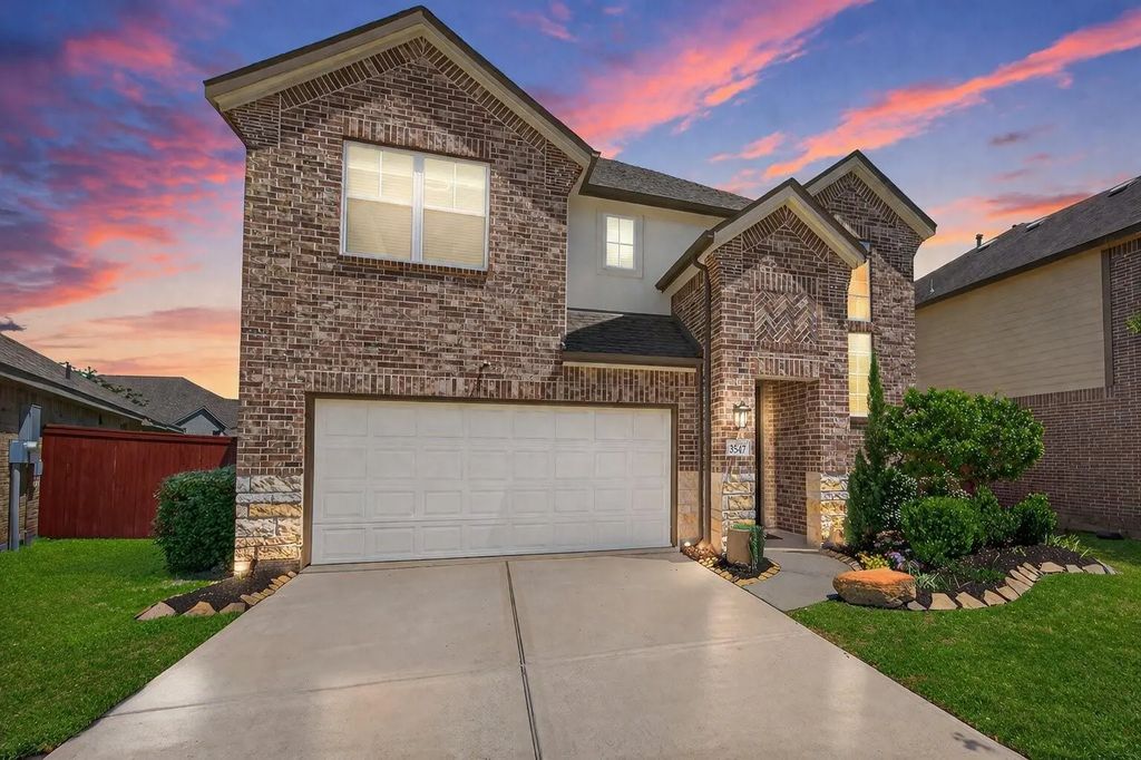 25237 Woods Acre Drive, Porter