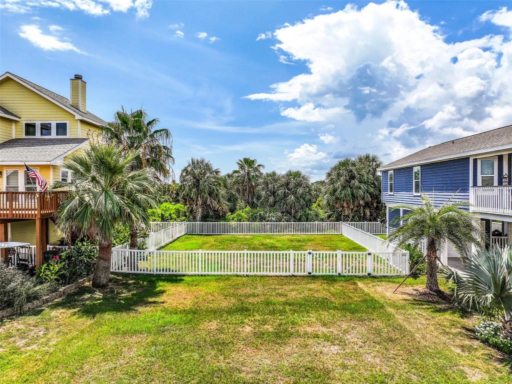 4126 Nueces Drive, Galveston