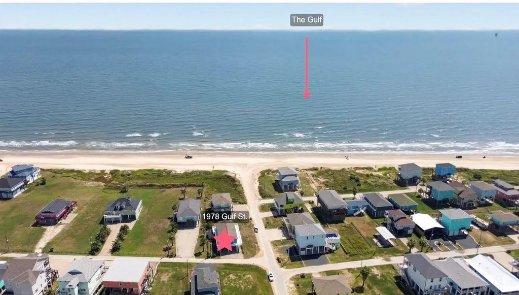 1978 Gulf Street, Crystal Beach