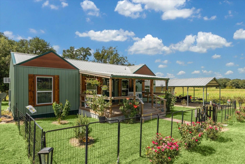 9015 Highway 36 N, Brenham