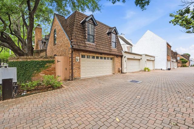 5382 Brownway Street D39, Houston