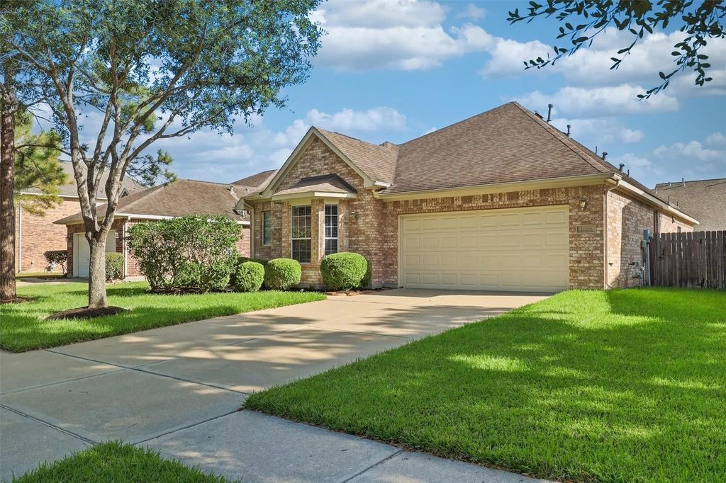 20218 Windsor Trace Lane, Richmond
