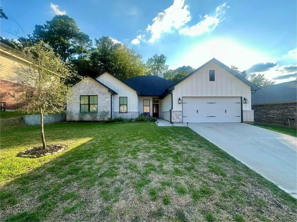 13637 Hidden Valley Drive, Montgomery