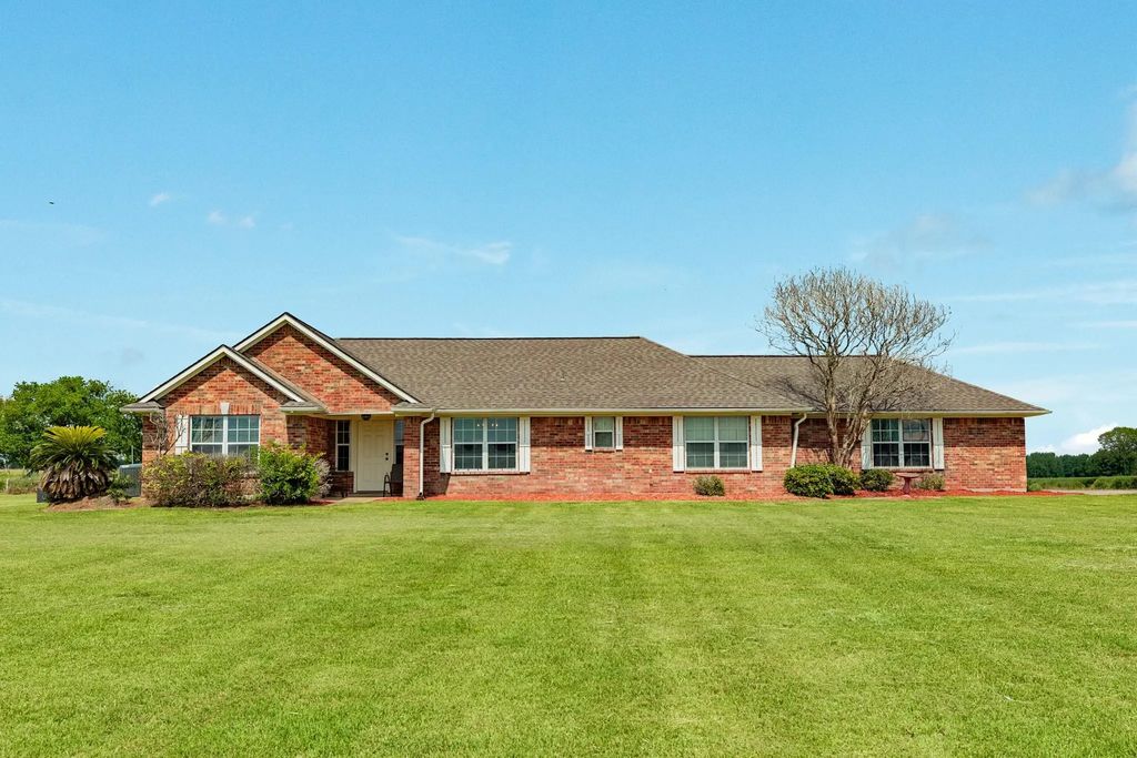 17830 County Road 207, Angleton