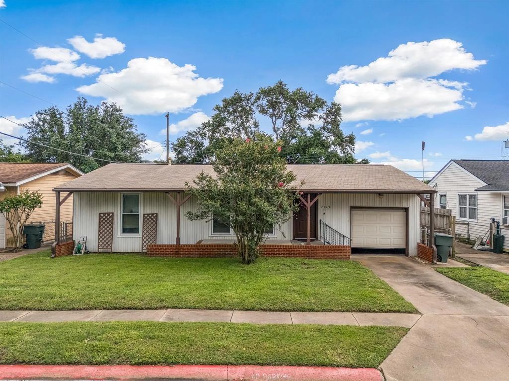 7113 Sycamore Drive, Galveston