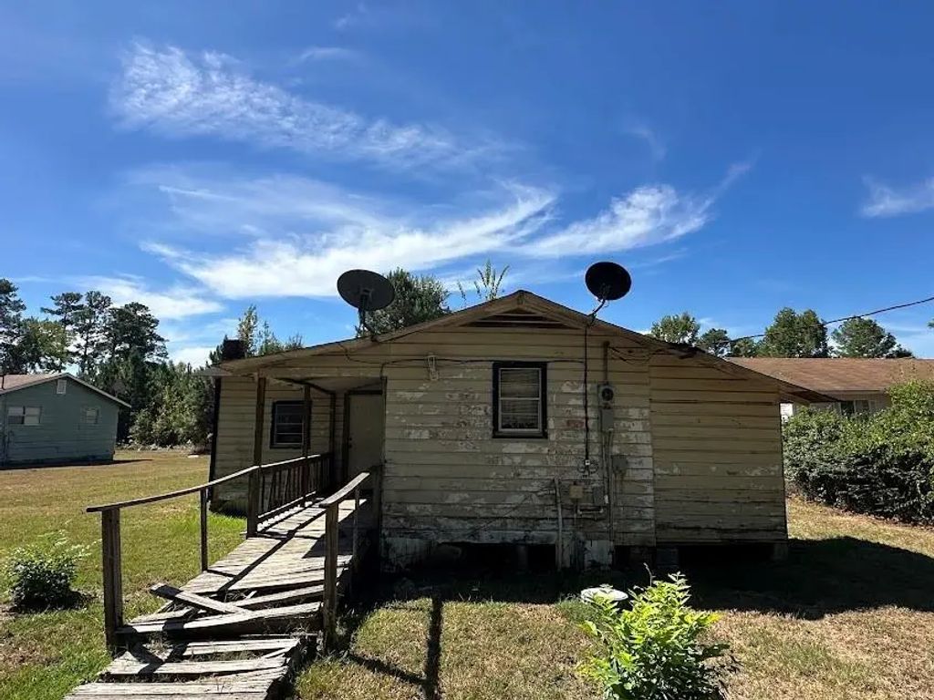 397 Marcella Lane, Marshall