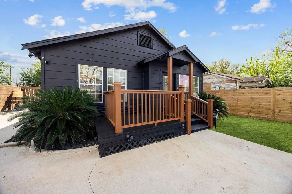1310 Walton Street, Houston