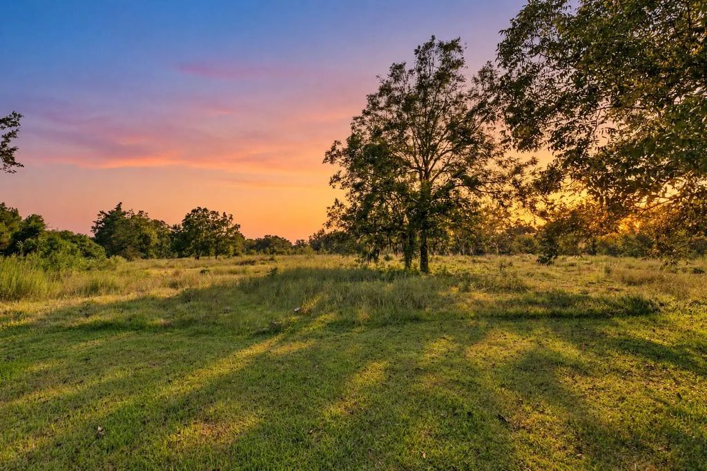 3014 Fm 524 Road, Sweeny