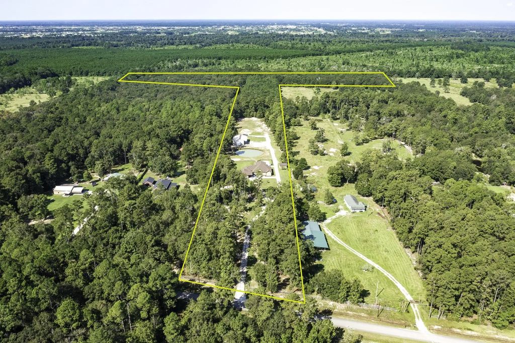 2210 County Road 3011, Dayton