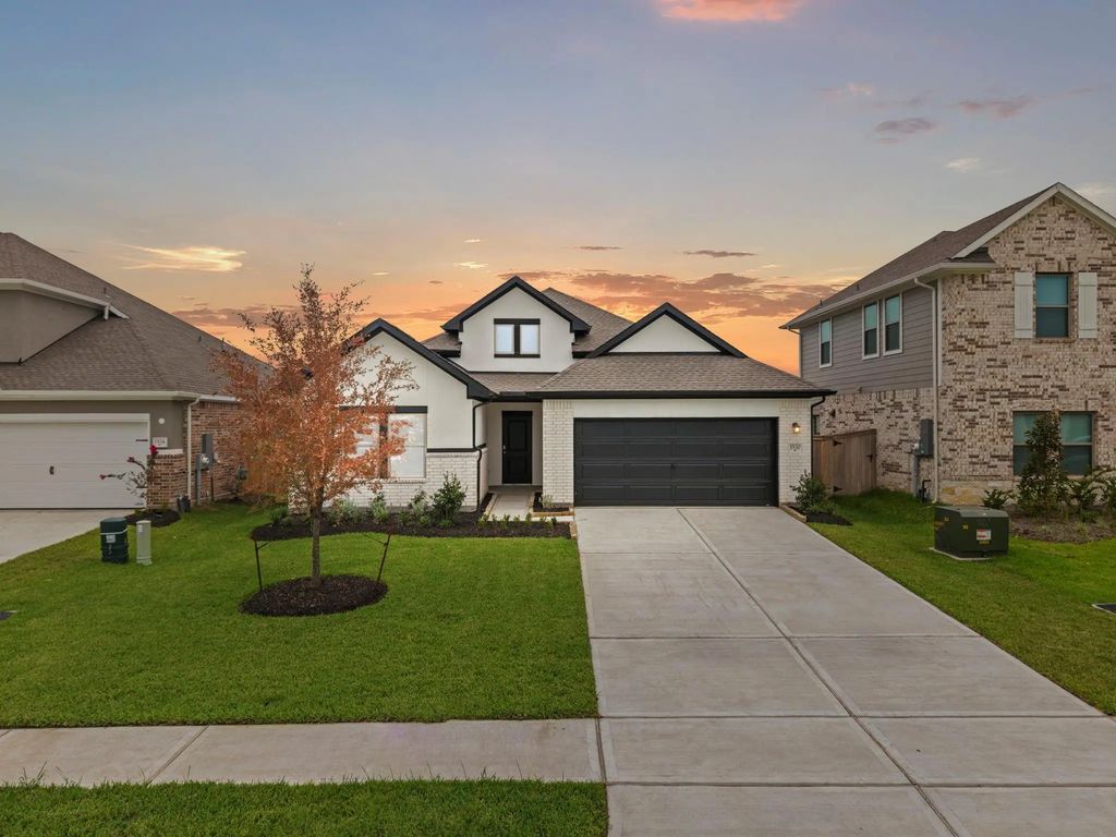 1930 Stargazer Lane, Angleton