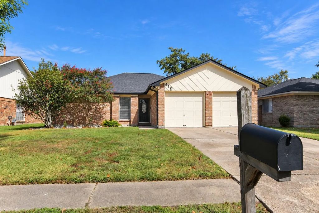 419 Capehill Drive, Houston