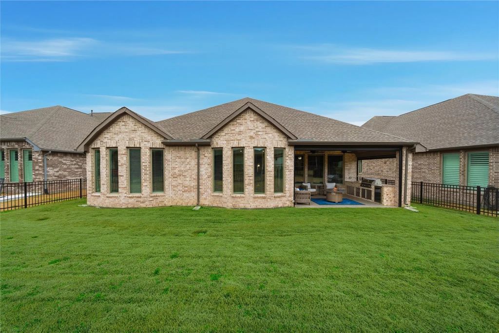 10131 Lehman Drive, Willis