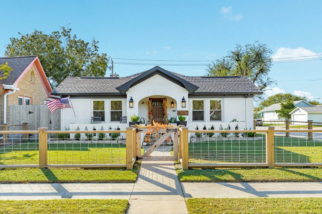 4727 Avenue O, Galveston