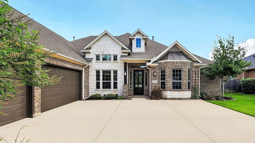 32810 Wall Flower Drive, Fulshear