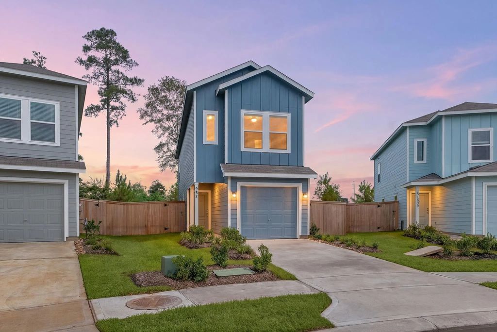 957 Pertuso Lane, Huffman
