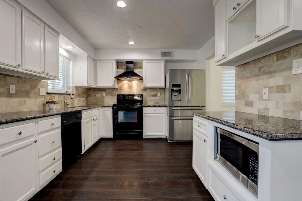 121 Misty Brook Lane, League City