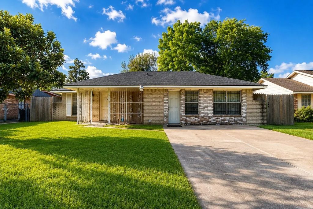 1219 Fallbrook Drive, Houston