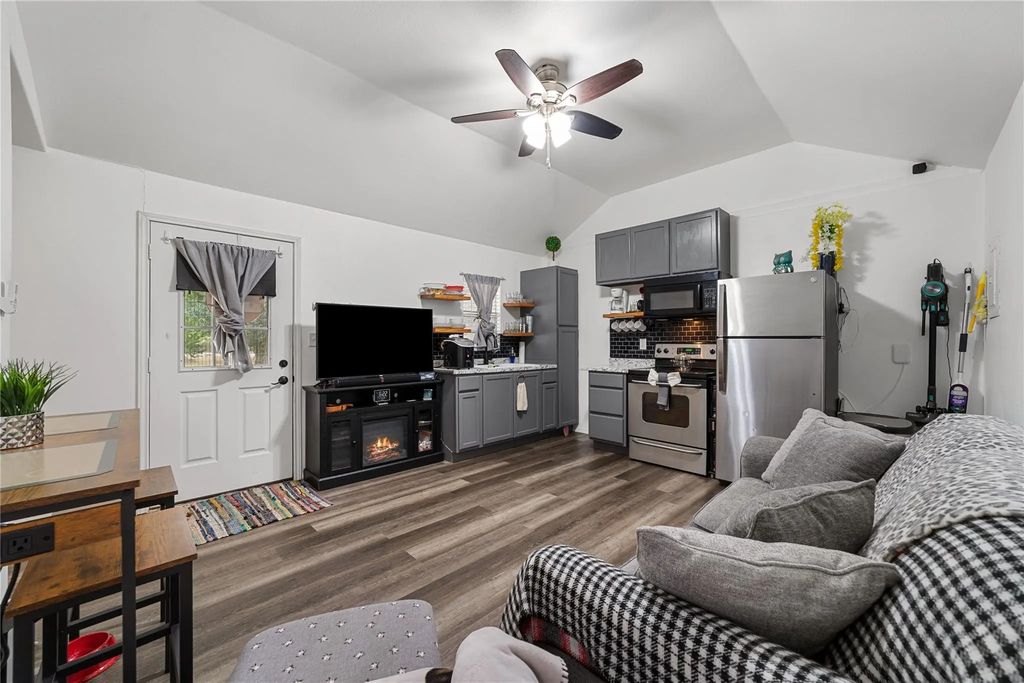 476 Northeast Drive, Bandera