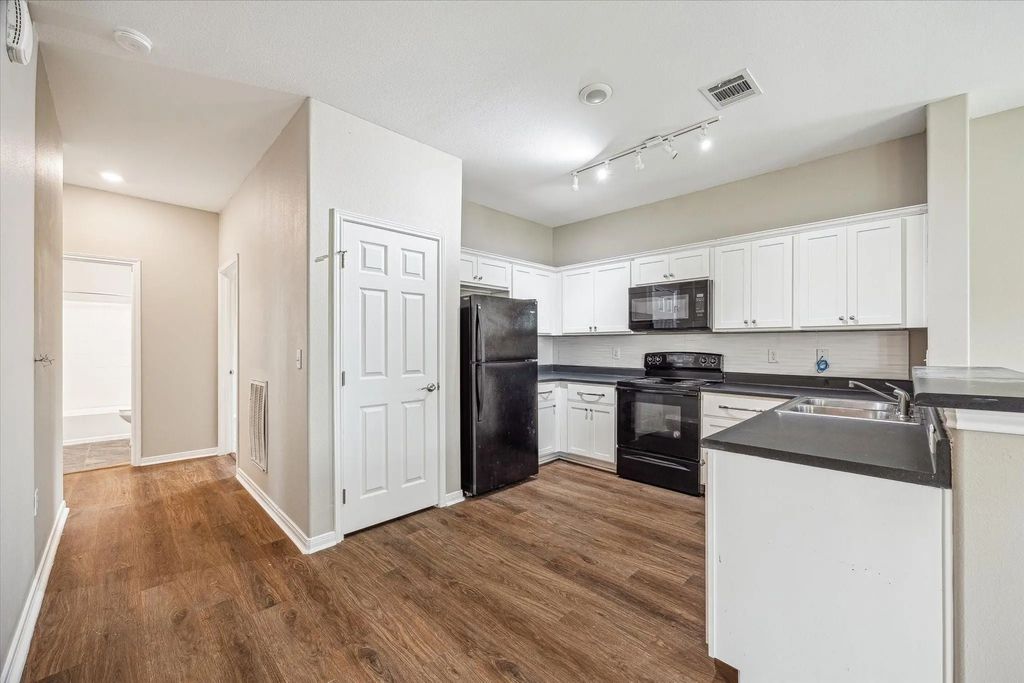 531 N Lake Drive, Holiday Lakes