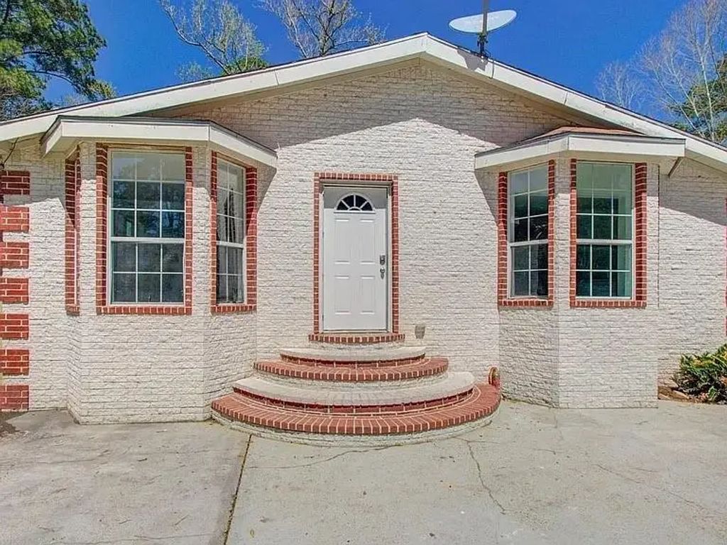 509 Adkins Street, Conroe
