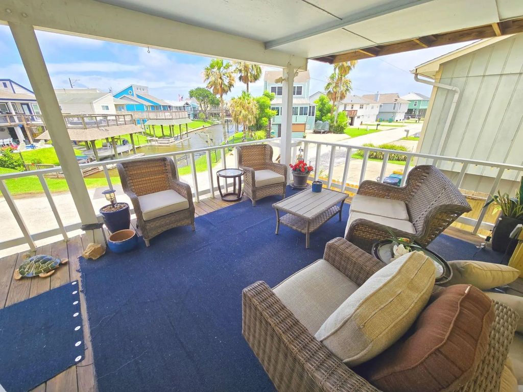 1 N Pelican Street, La Marque