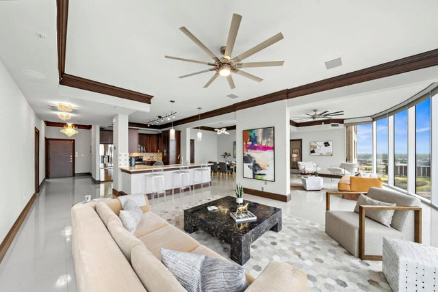 3333 Allen Parkway 2006, Houston