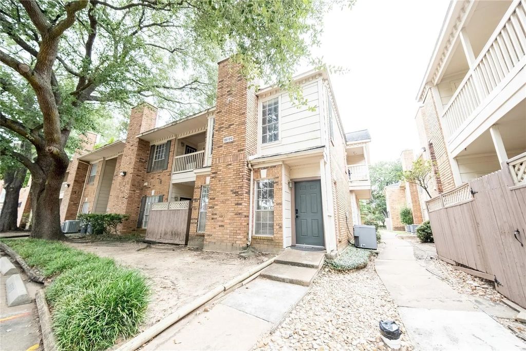 2626 Holly Hall Street 1201, Houston