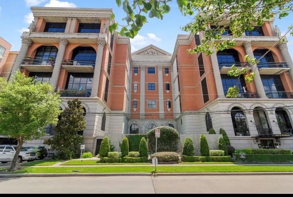 1025 S Shepherd Drive, Houston