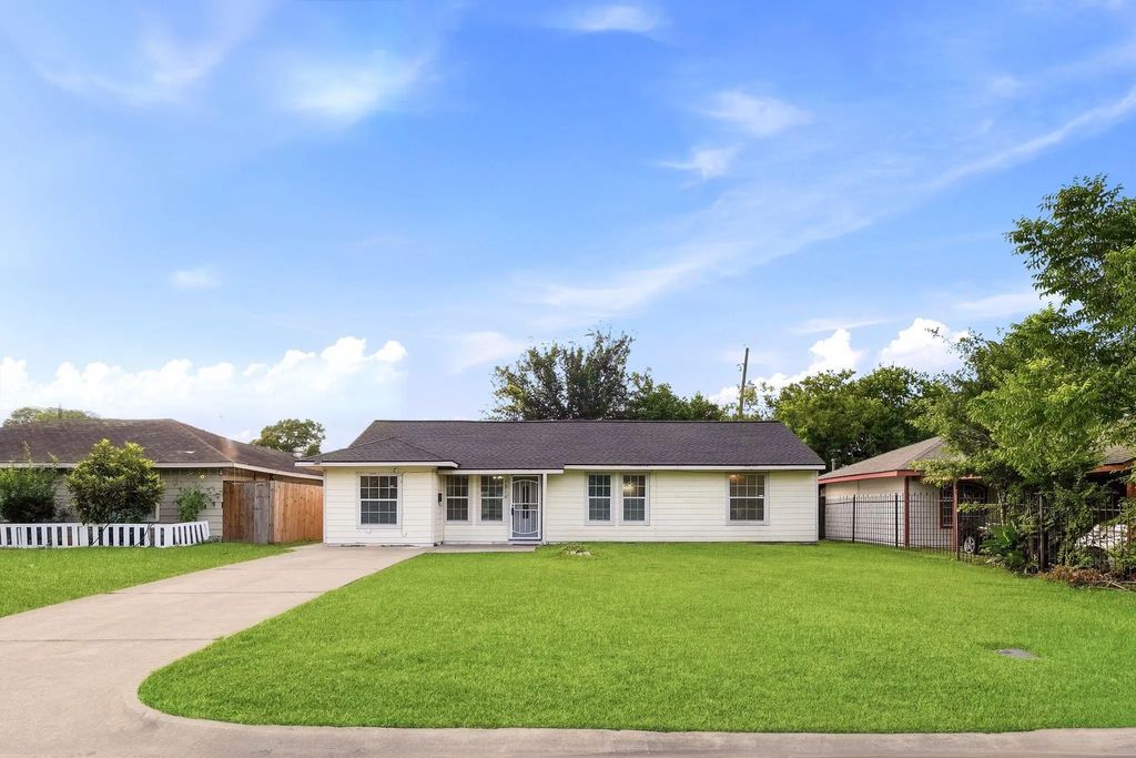 1310 Loper Street, Houston