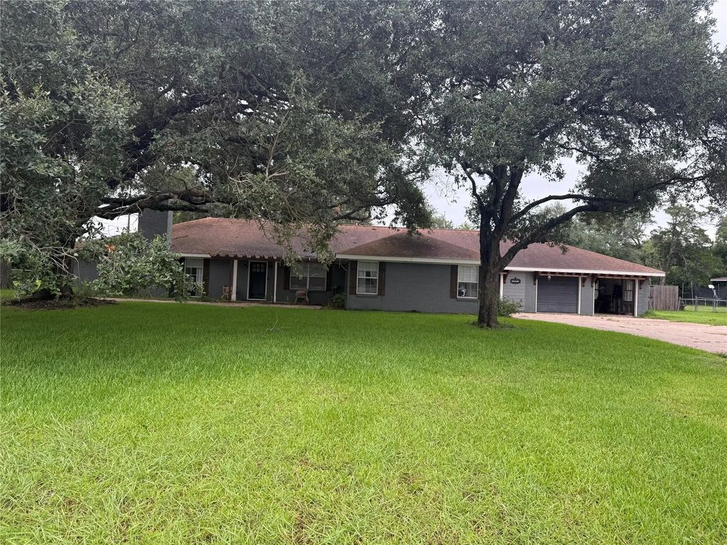 707 S Mccarty Avenue, Eagle Lake