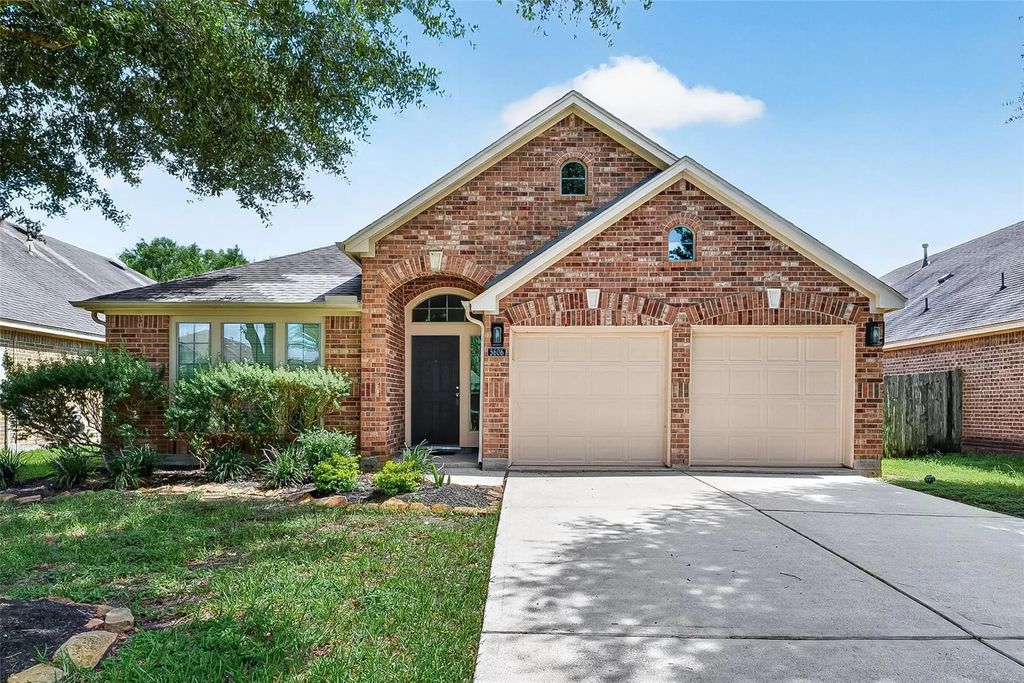 5606 Walnut Glen Lane, Rosenberg