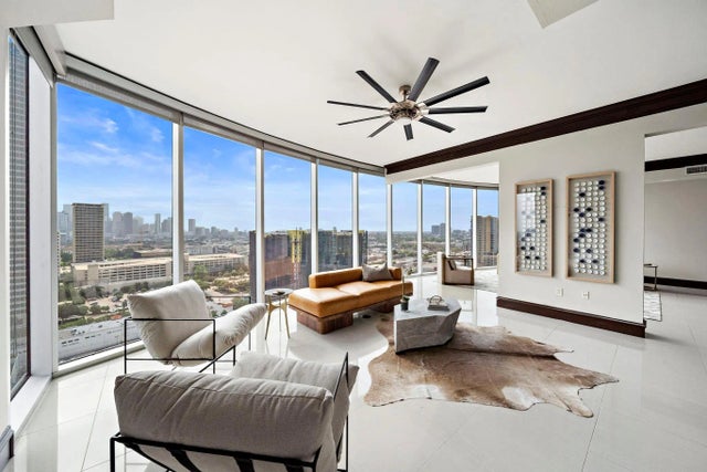 3333 Allen Parkway 2006, Houston