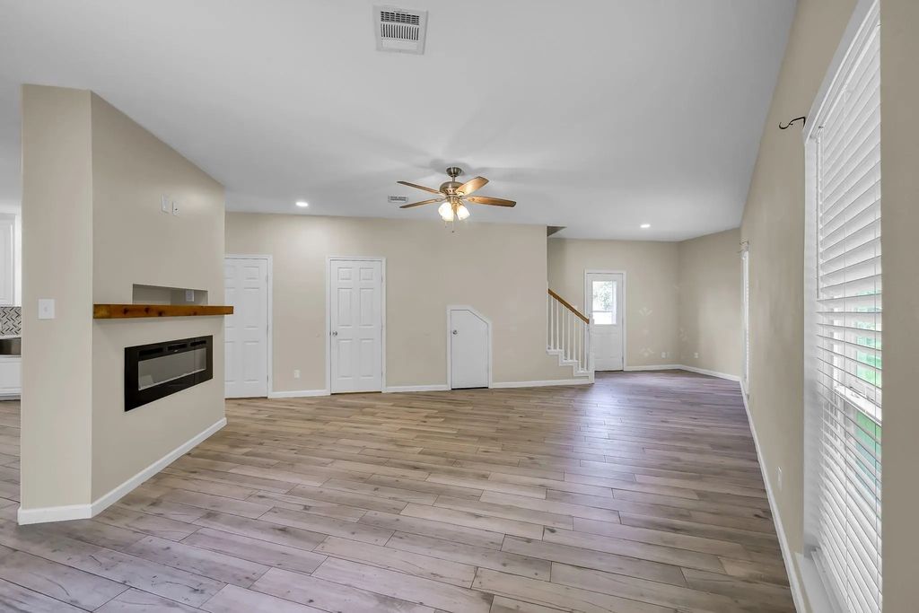 16818 W Alderson, Montgomery