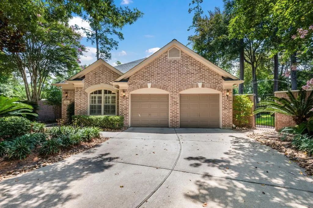 14 Greenside Place, The Woodlands
