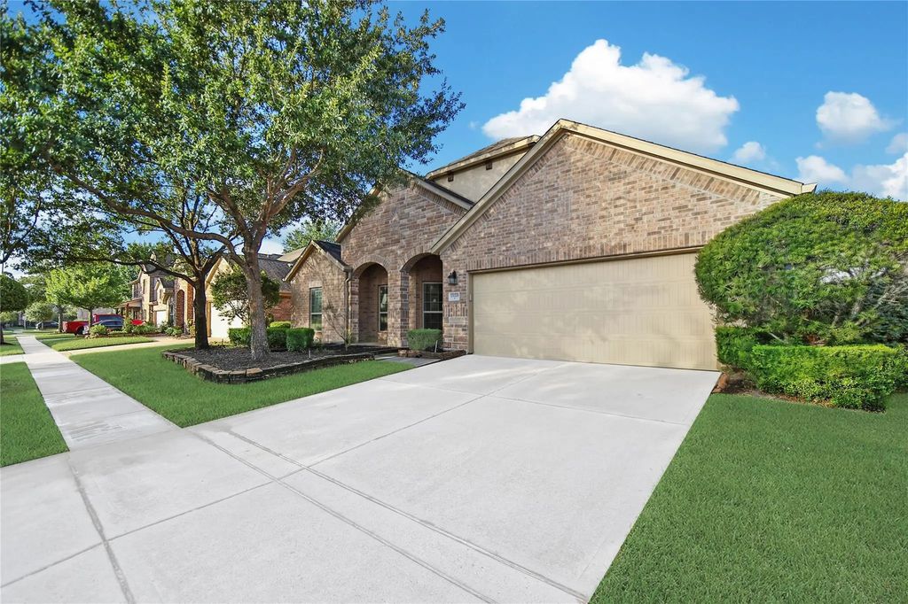 25208 Forest Ledge Drive, Porter