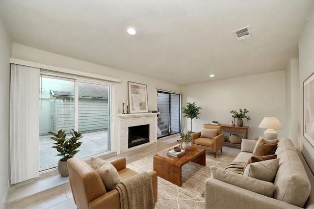 1059 Country Place Drive 1059, Houston