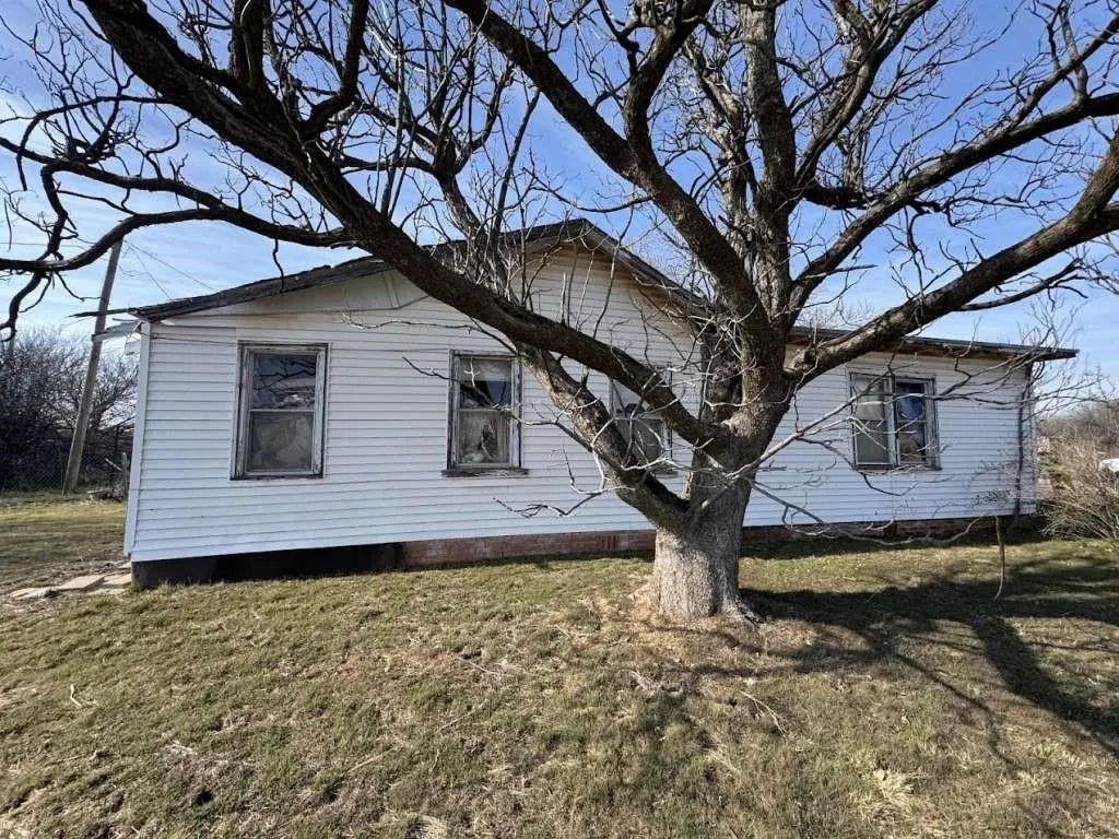 510 E Franklin Avenue, Electra