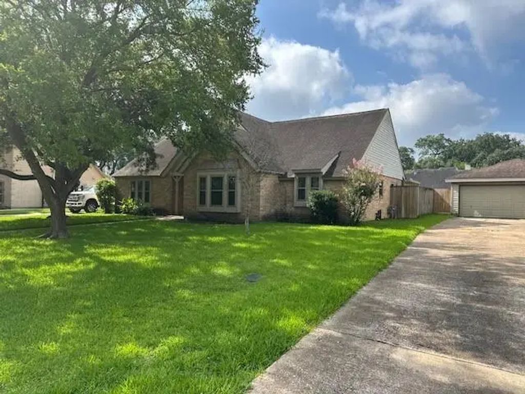 18015 Heaton Drive, Houston