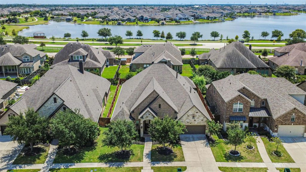 10918 Avery Arbor Lane, Cypress