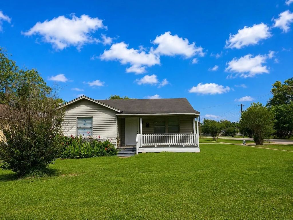 202 N Logan Street, Texas City