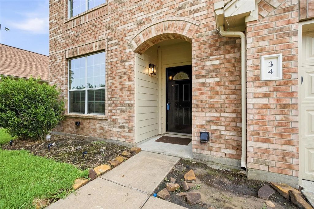 34 San Simeon Drive, Manvel