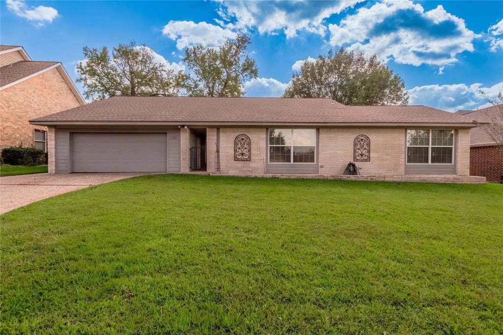 625 Augusta Drive, Huntsville