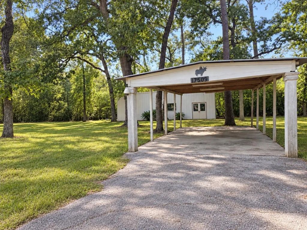 17503 Heaton Court, Magnolia