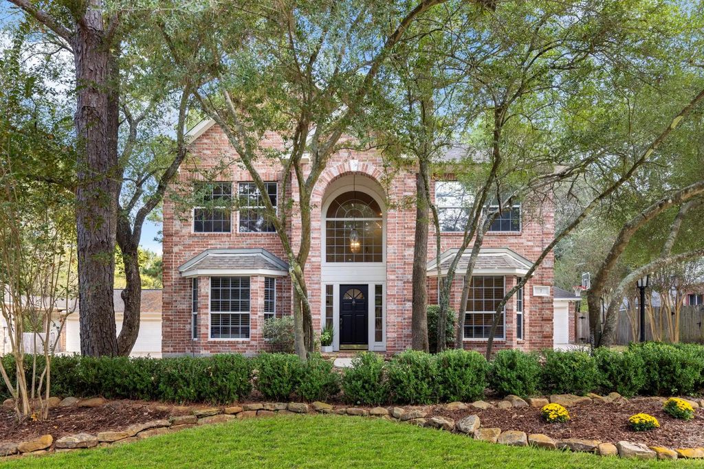 7 S Acacia Park Circle, The Woodlands