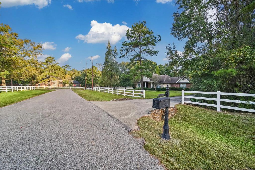 12026 Red Oak Court, Magnolia Property Listing: MLS® #35992673