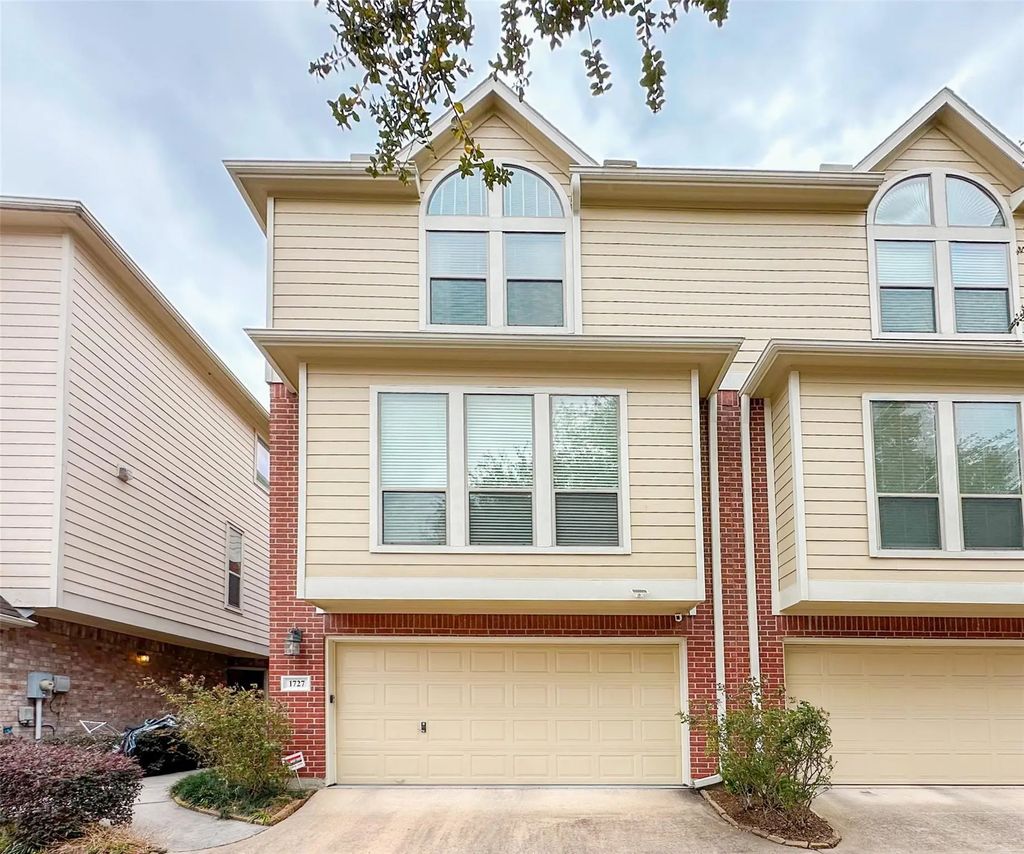 1727 Stacy Crest, Houston
